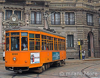 Tram in Piazza Cordusio